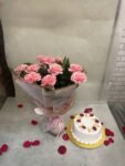 10 Pink Carnations Bouqet With Cake