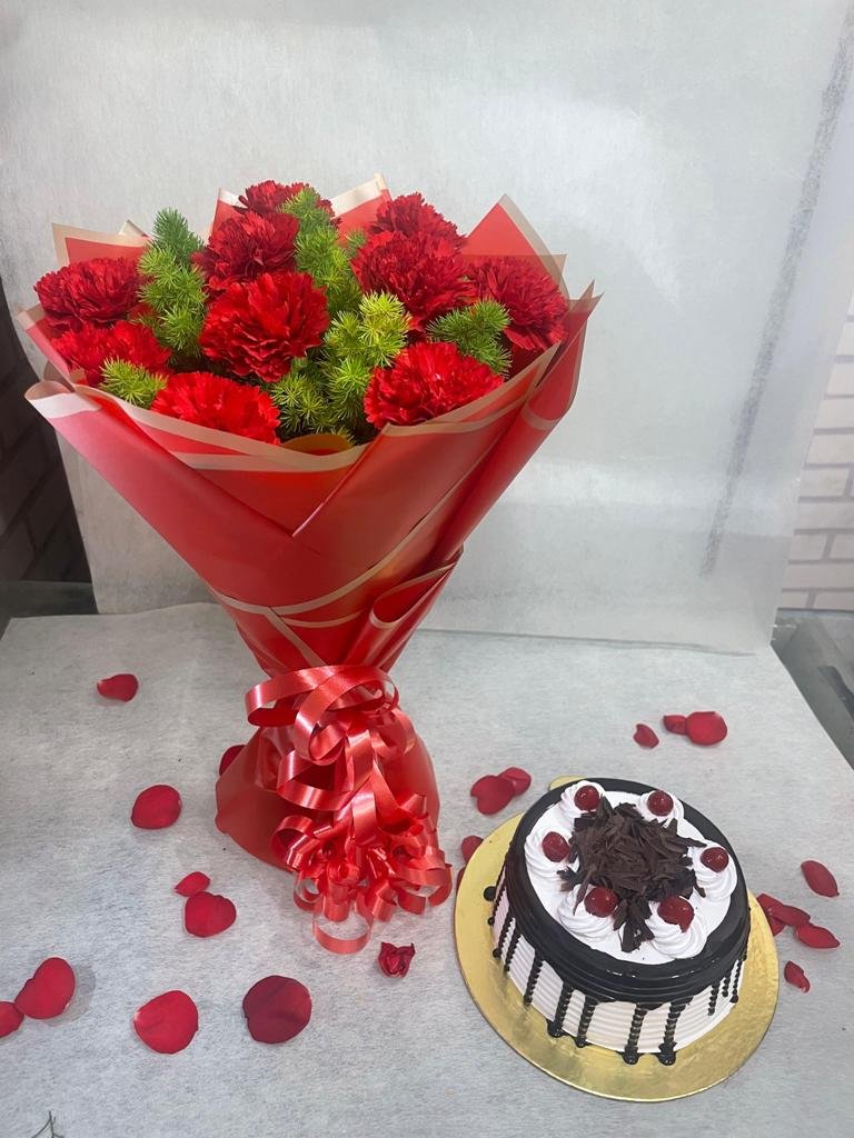 10 Red Carnations Bouqet With Blackforest  Cake