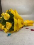 10 Yellow Roses Bunch - Image 3