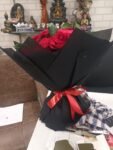 20 Red Roses in Black Packing-
