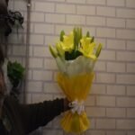 5 Lilies Bouqet - Image 2