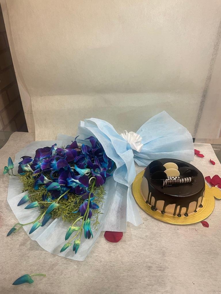 6 Blue Orchids Bunch With Chocolate Cake