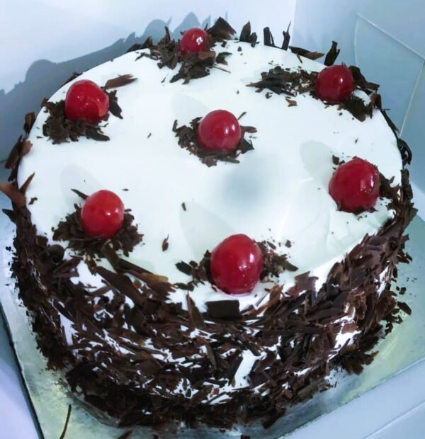 Black Forest Round Cakes