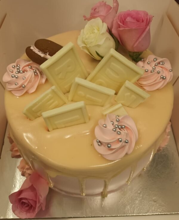Delicious Strawberry Cake
