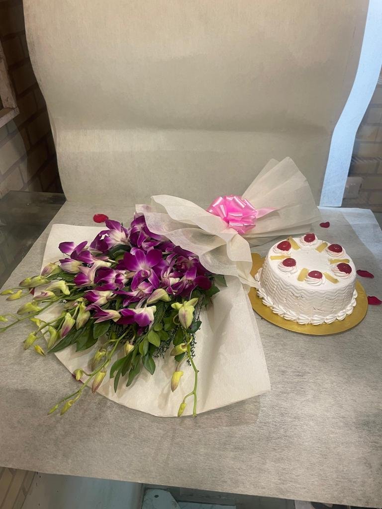Orchids Bunch With Pineapple Cake