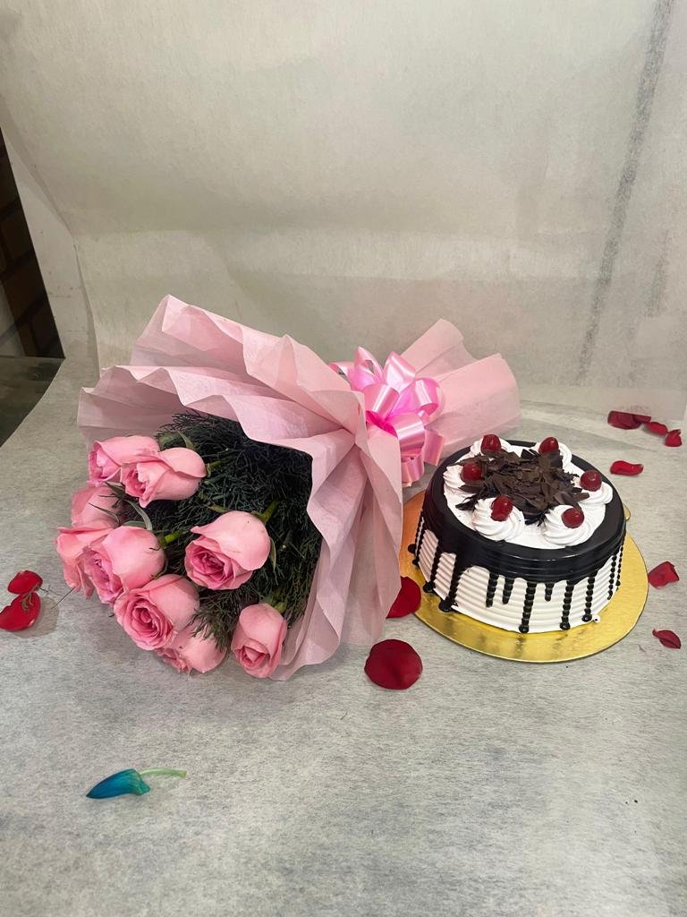Pink Roses Bunch With Blackforest Cake