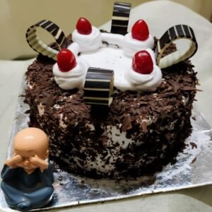 Round Black Forest Cakes