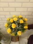 10 Yellow Roses Bouquet - Image 3