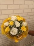 10 yellow and White Roses - Image 3